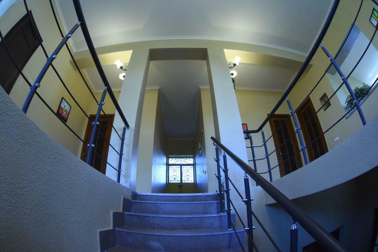Red House Hatis Katnakhpyur Exterior photo